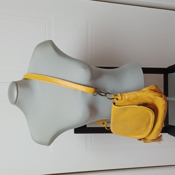 NOWT Italian leather cross body purse - Picture 2 of 11